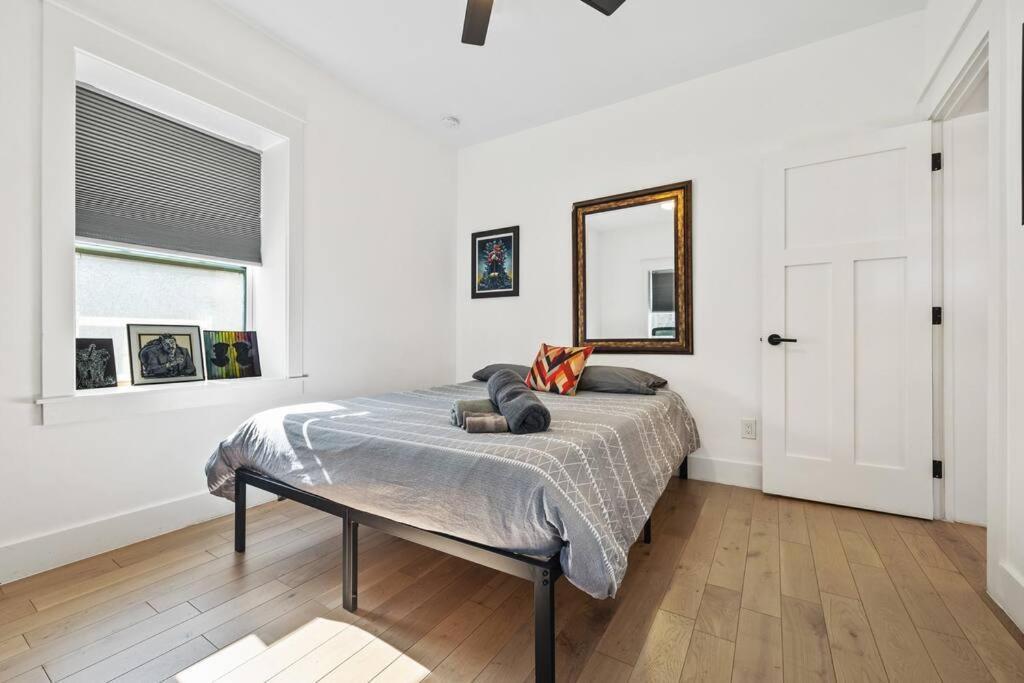 Designer Home: King Beds, Luxe Bath+Free Parking! Atlanta Eksteriør bilde