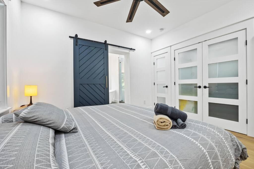 Designer Home: King Beds, Luxe Bath+Free Parking! Atlanta Eksteriør bilde
