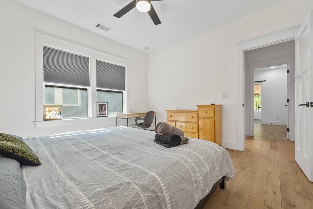 Designer Home: King Beds, Luxe Bath+Free Parking! Atlanta Eksteriør bilde